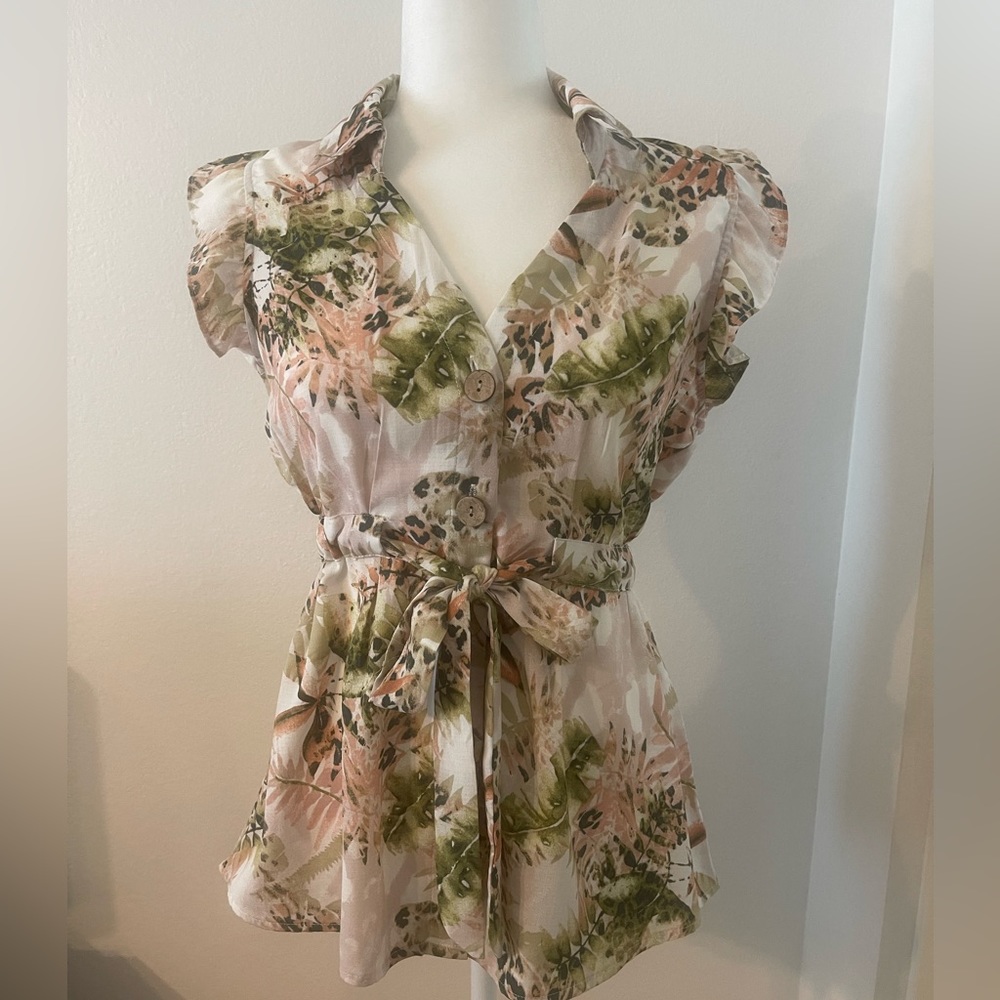 NWOT Women’s Blouse, Size Small